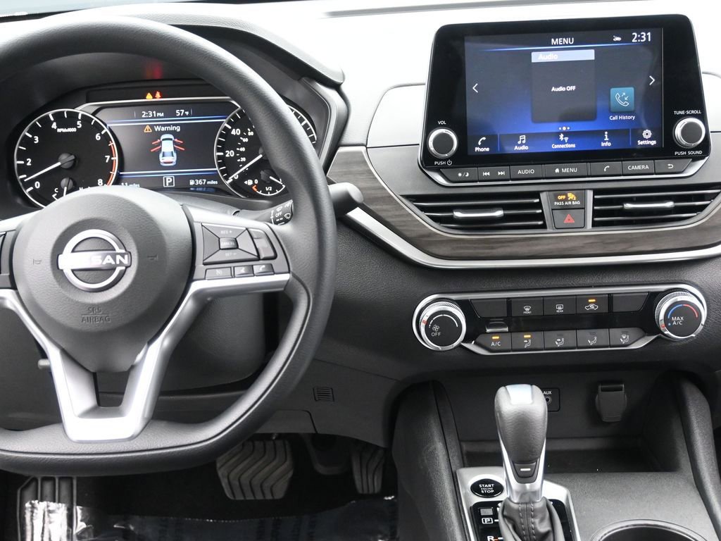 New 2026 Nissan Altima 2.5 SV FWD image 13