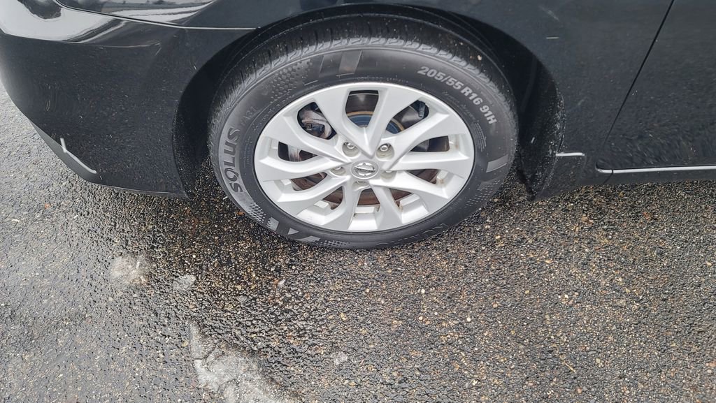 Used 2019 Nissan Sentra SV image 6