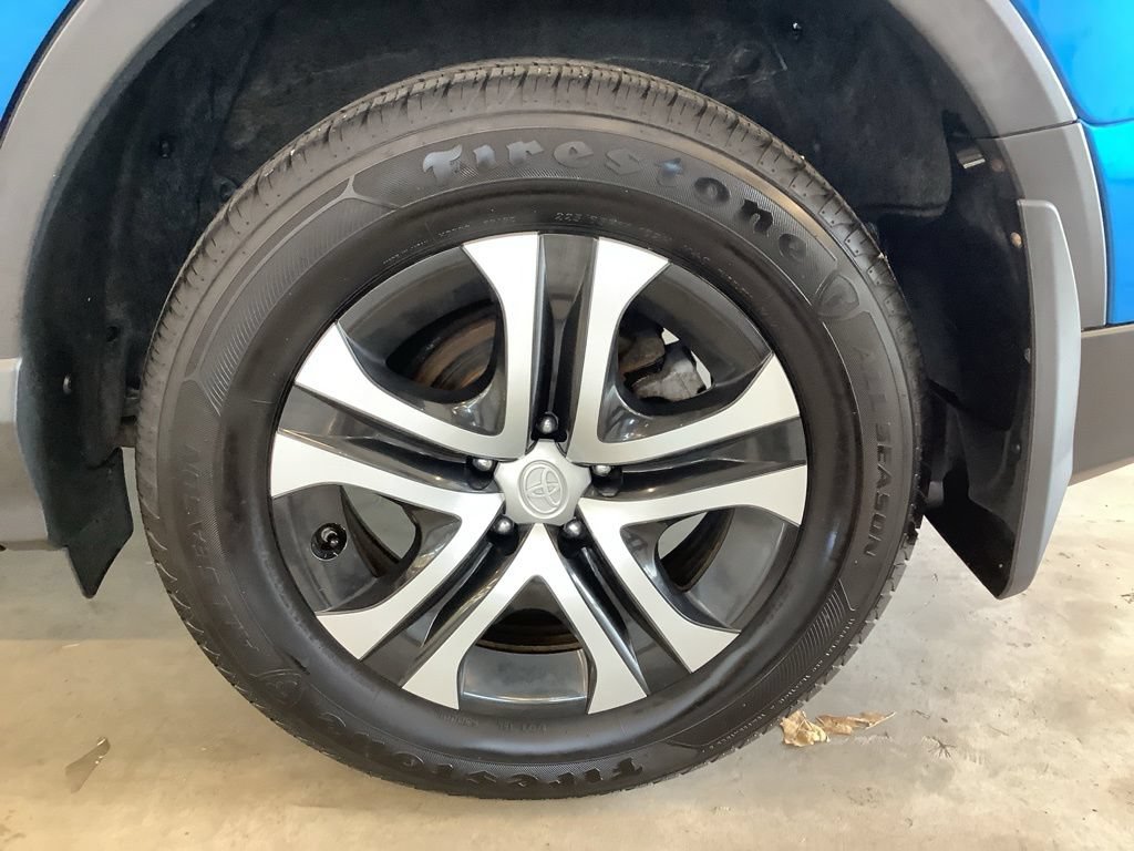 Used 2017 Toyota RAV4 LE w/ All Weather Liner Package AWD/4WD image 19