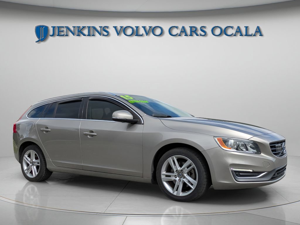 Used 2015 Volvo V60 T5 Premier Plus FWD image 1