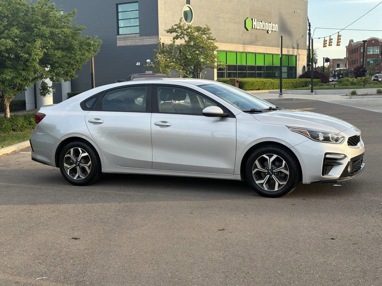 Used 2021 Kia Forte LXS image 9