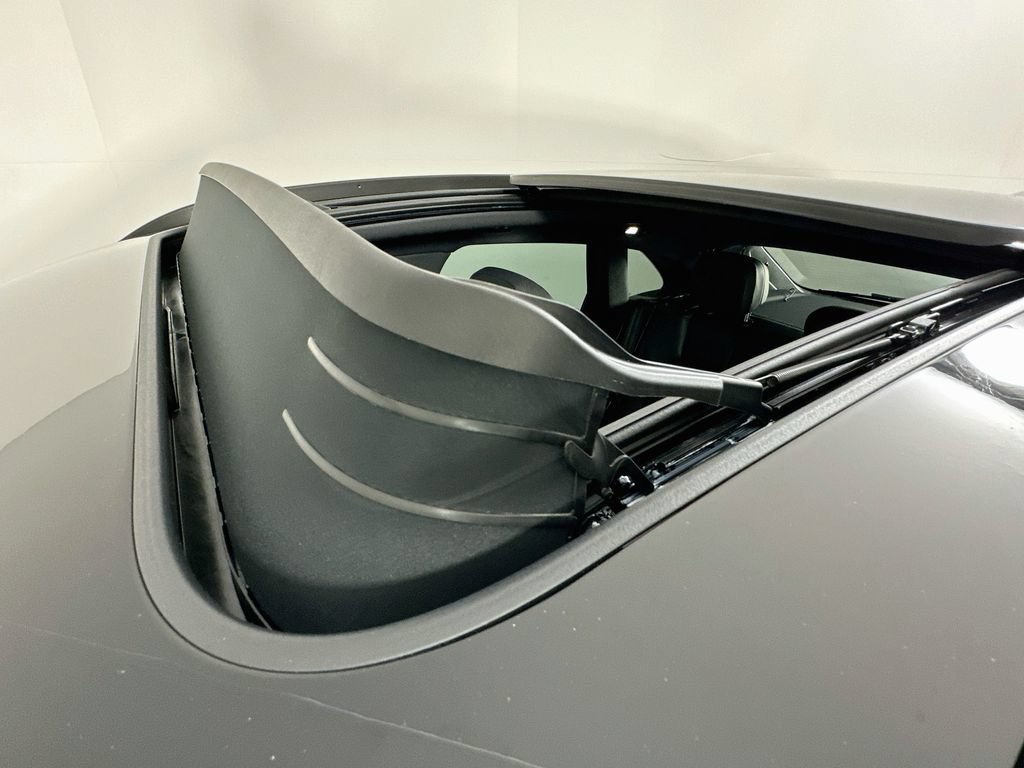 New 2026 Porsche Macan AWD/4WD image 14