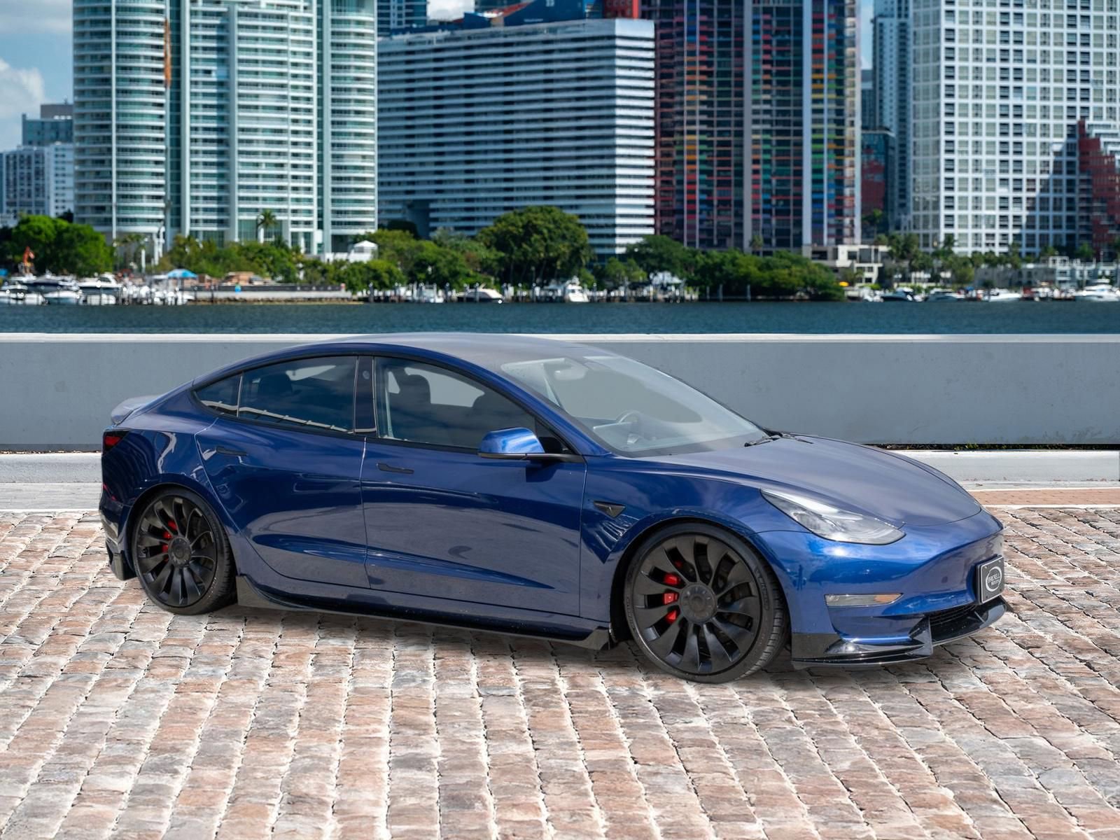 Used 2023 Tesla Model 3 Performance AWD/4WD video 3