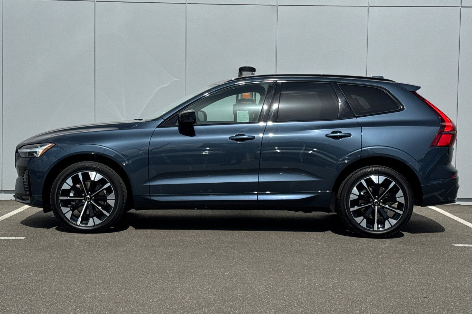 Certified 2026 Volvo XC60 B5 Plus w/ Protection Package Premier AWD/4WD image 2