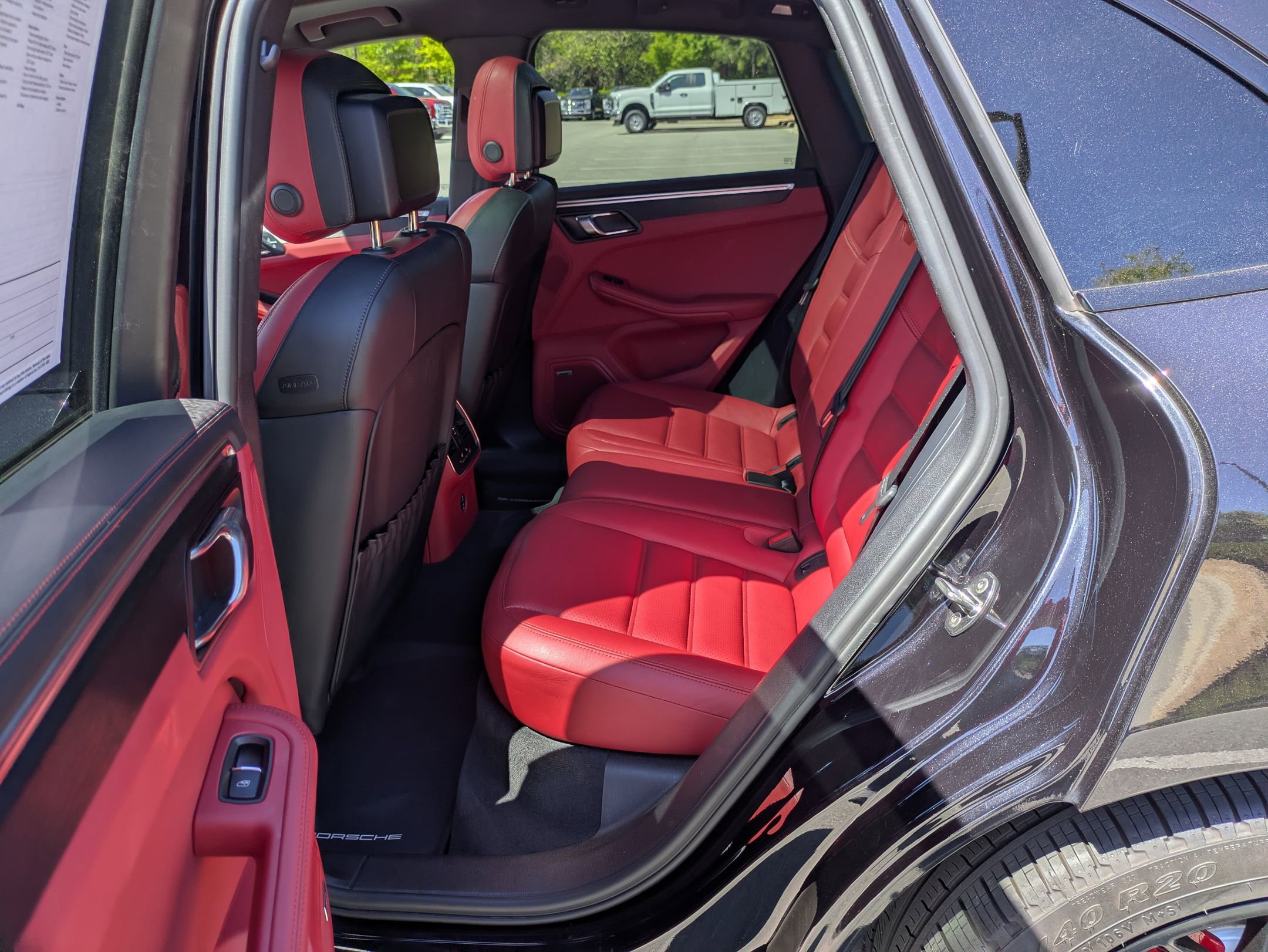 Used 2021 Porsche Macan GTS AWD/4WD image 27