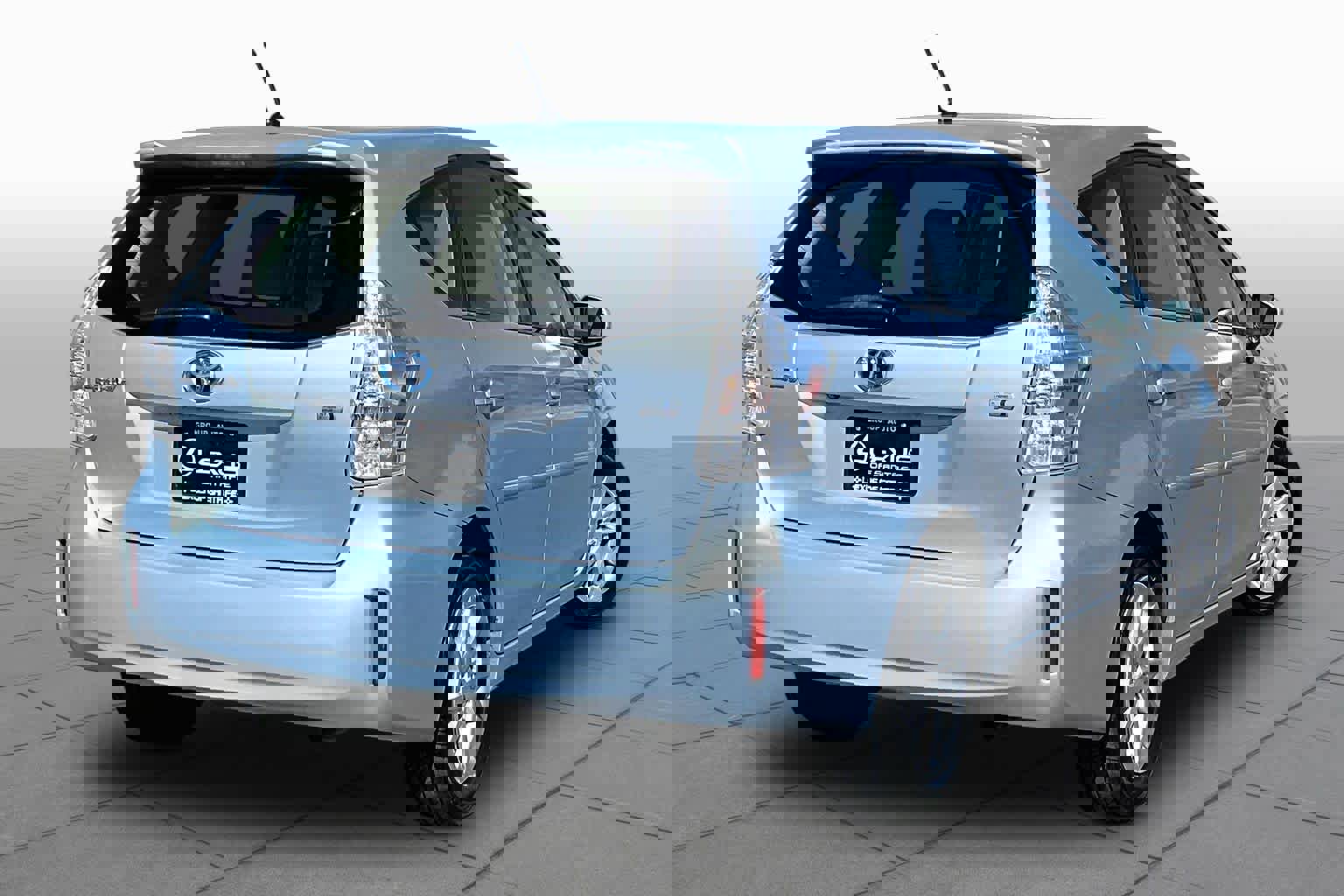 Used 2012 Toyota Prius V Two FWD image 12