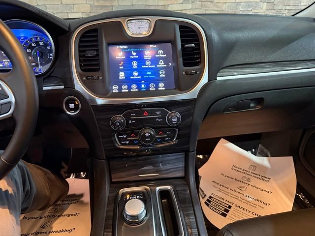 Used 2021 Chrysler 300 Touring L RWD image 21