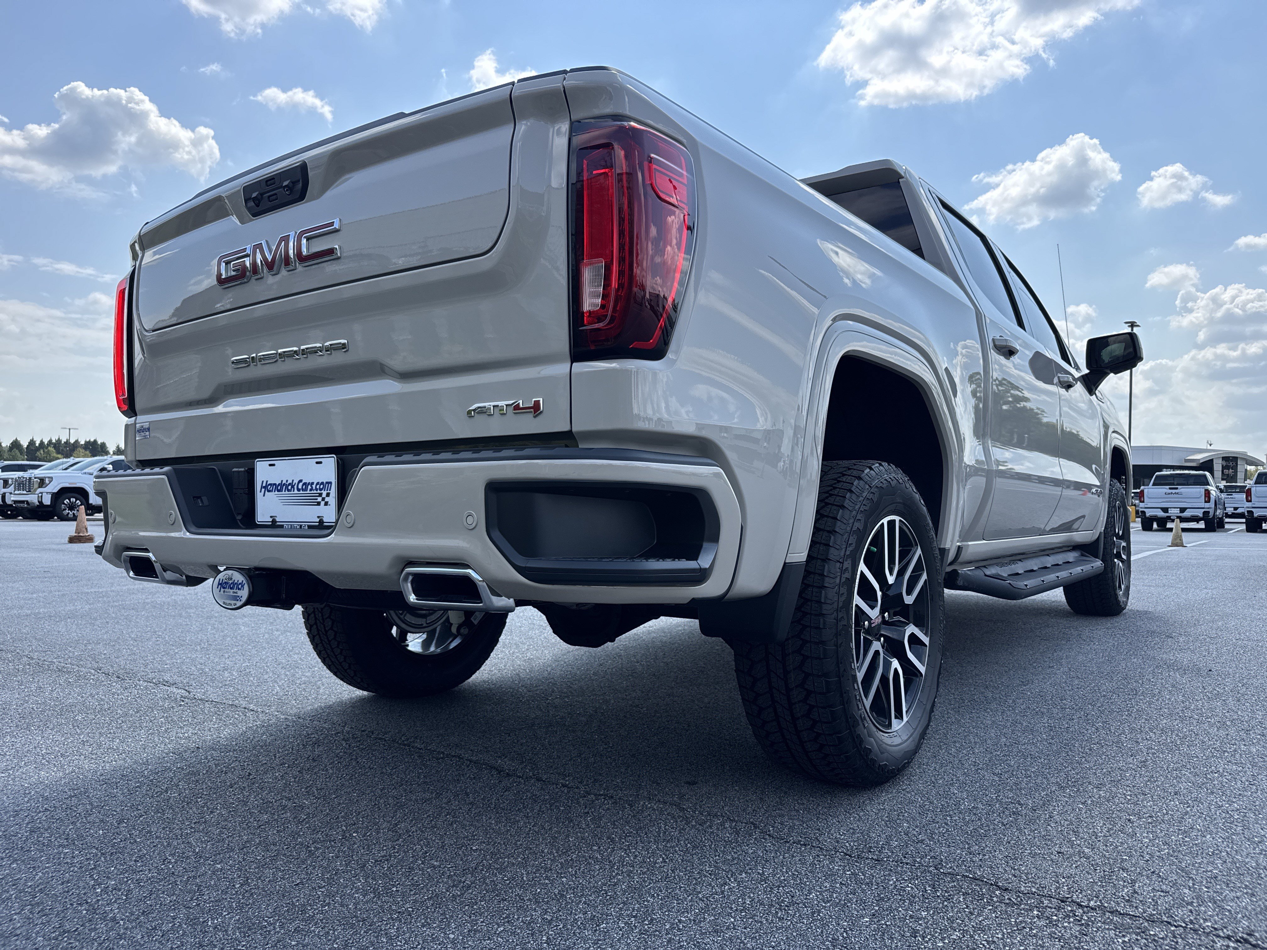 New 2026 GMC Sierra 1500 AT4 w/ AT4 Premium Package AWD/4WD image 10