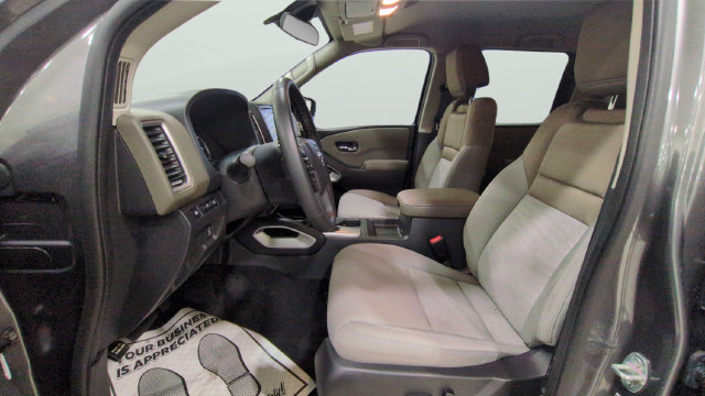 Used 2024 Nissan Frontier 4x4 Crew Cab image 15