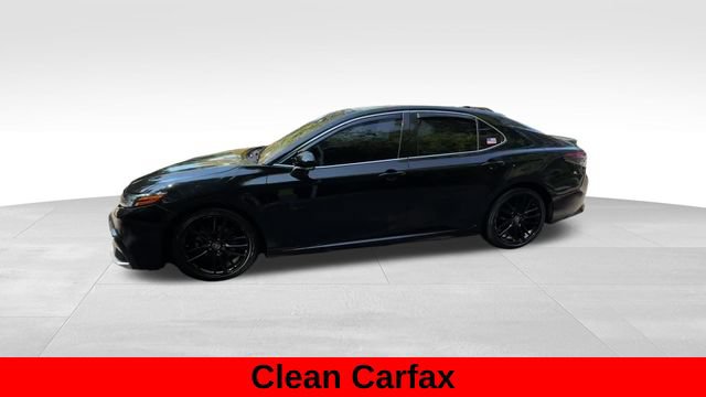Used 2022 Toyota Camry XSE FWD image 3