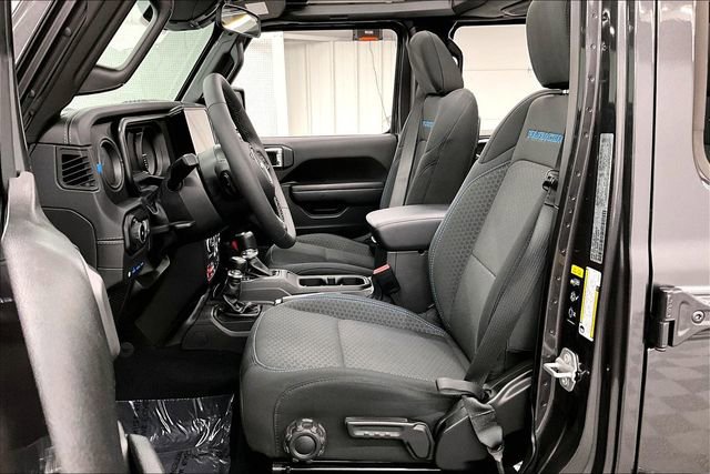 Used 2025 Jeep Wrangler Unlimited Rubicon 4xe w/ Convenience Group image 25