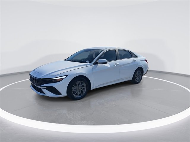 Certified 2025 Hyundai Elantra Blue image 4