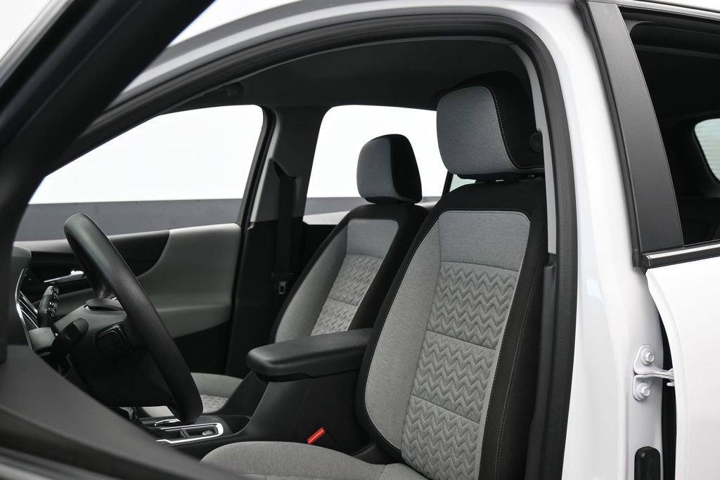 Used 2024 Chevrolet Equinox LS w/ Sport Edition FWD image 10