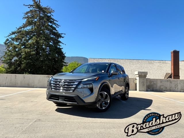 Used 2025 Nissan Rogue SV