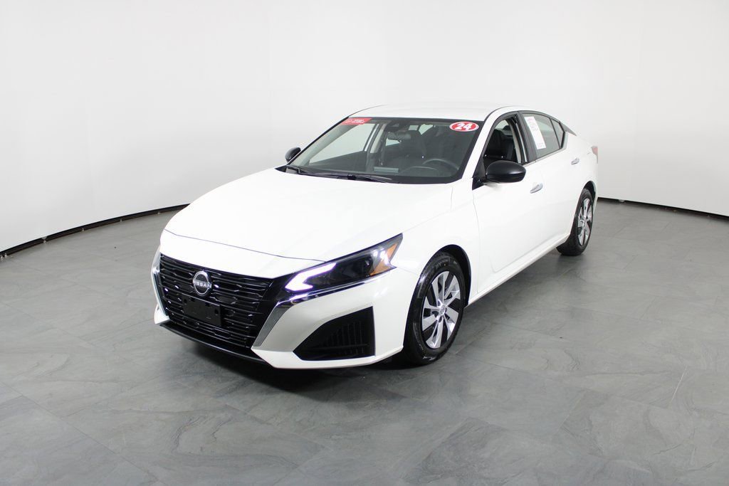 Certified 2024 Nissan Altima 2.5 S image 2