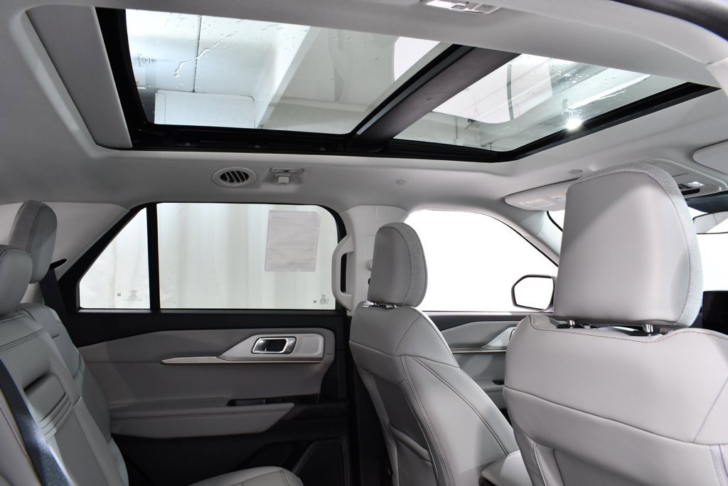 New 2025 Ford Explorer Active w/ Active Comfort Package image 18