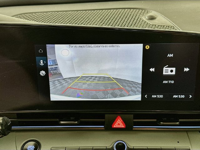 Used 2025 Hyundai Elantra Limited FWD image 14