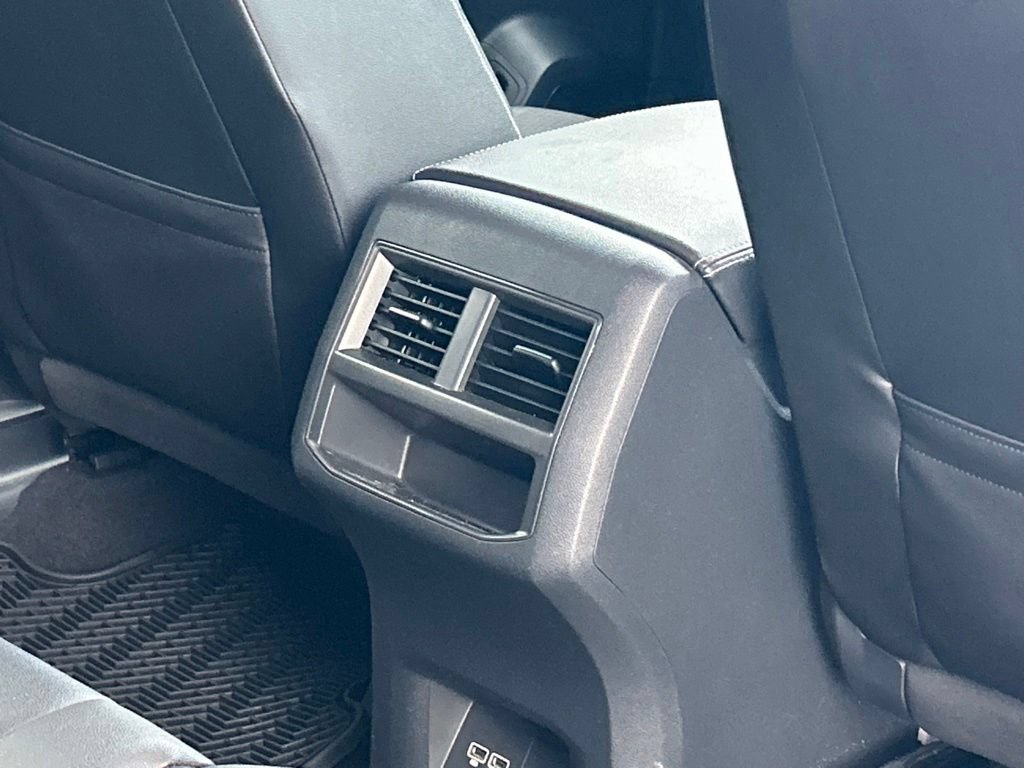 Used 2020 Volkswagen Atlas Cross Sport SE FWD image 48