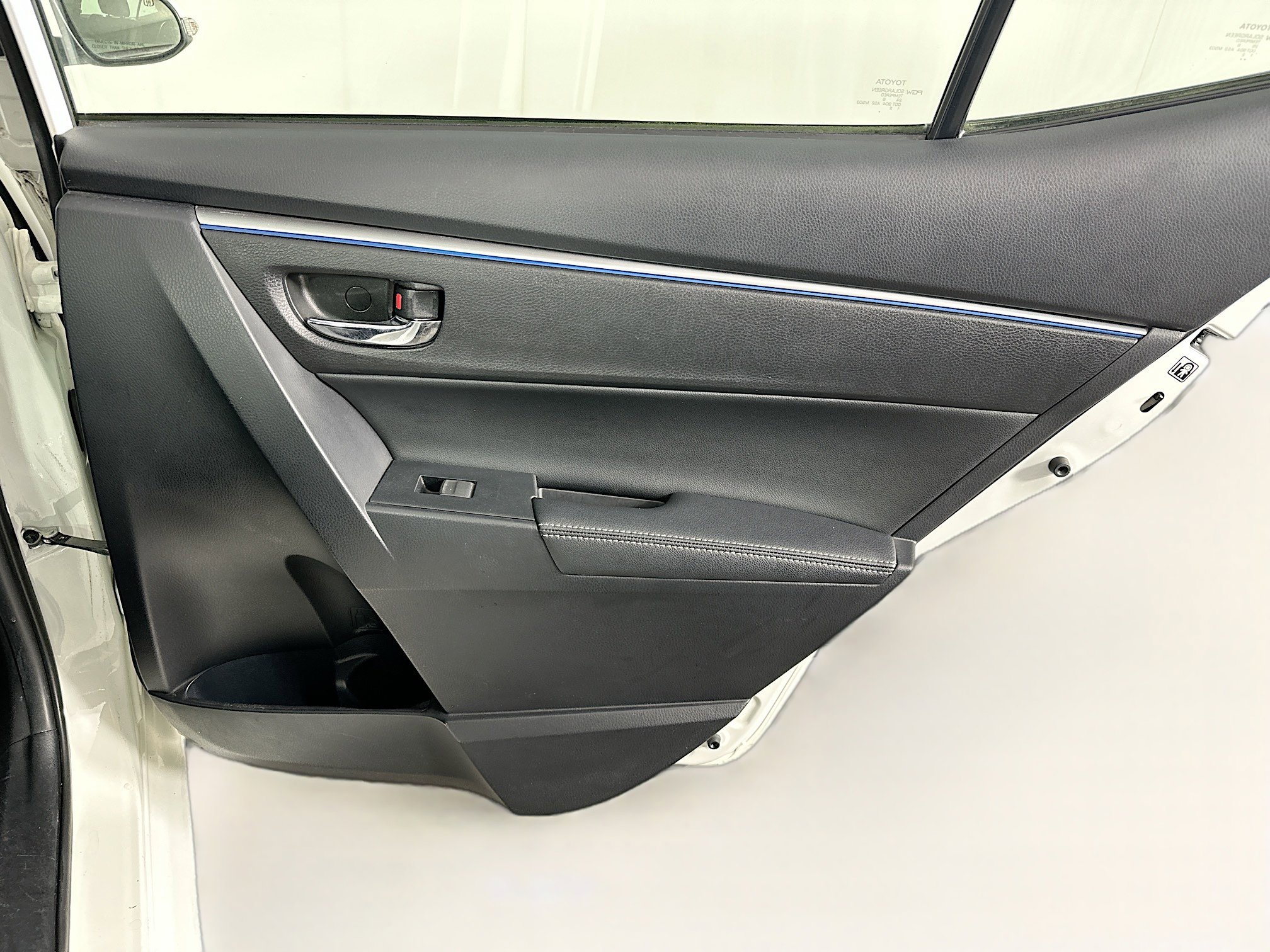 Used 2016 Toyota Corolla S image 28