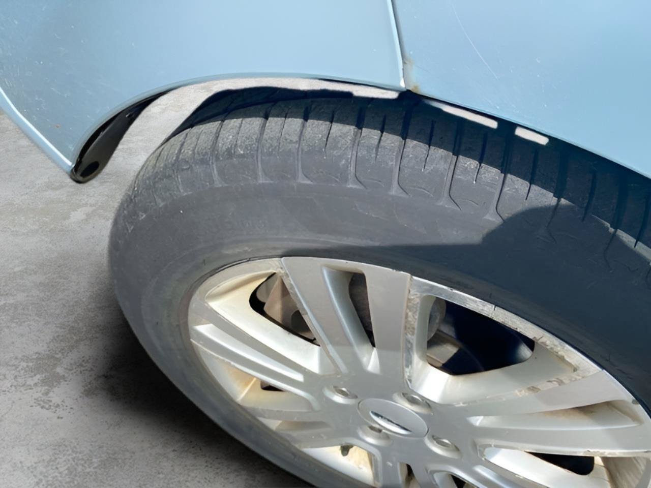 Used 2009 Ford Focus SEL FWD image 18