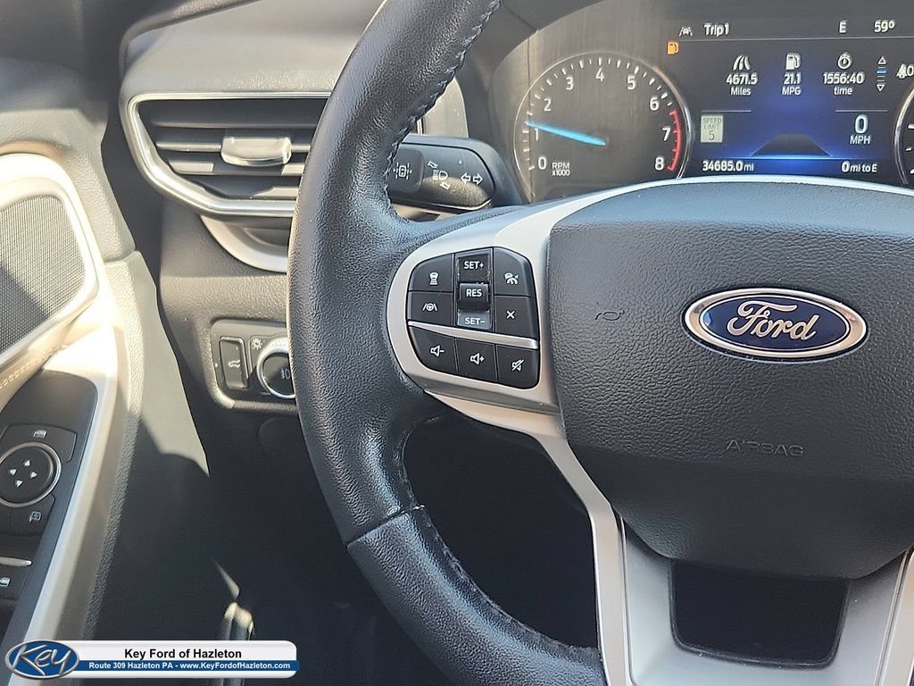 Used 2022 Ford Explorer XLT w/ Equipment Group 202A AWD/4WD image 16