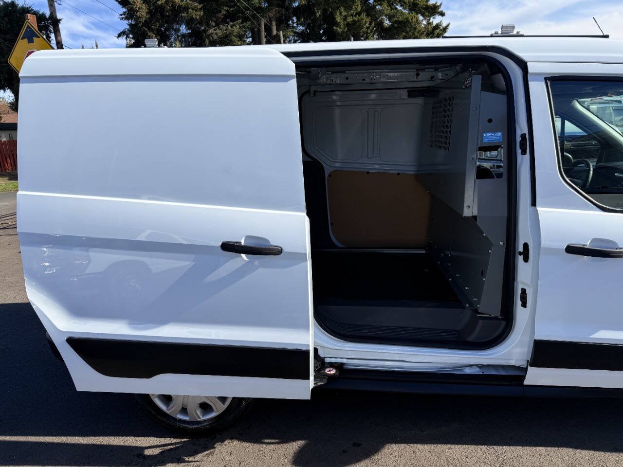 Used 2022 Ford Transit Connect XL FWD image 14