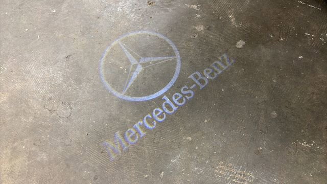 Used 2018 Mercedes-Benz E 300 4MATIC image 30