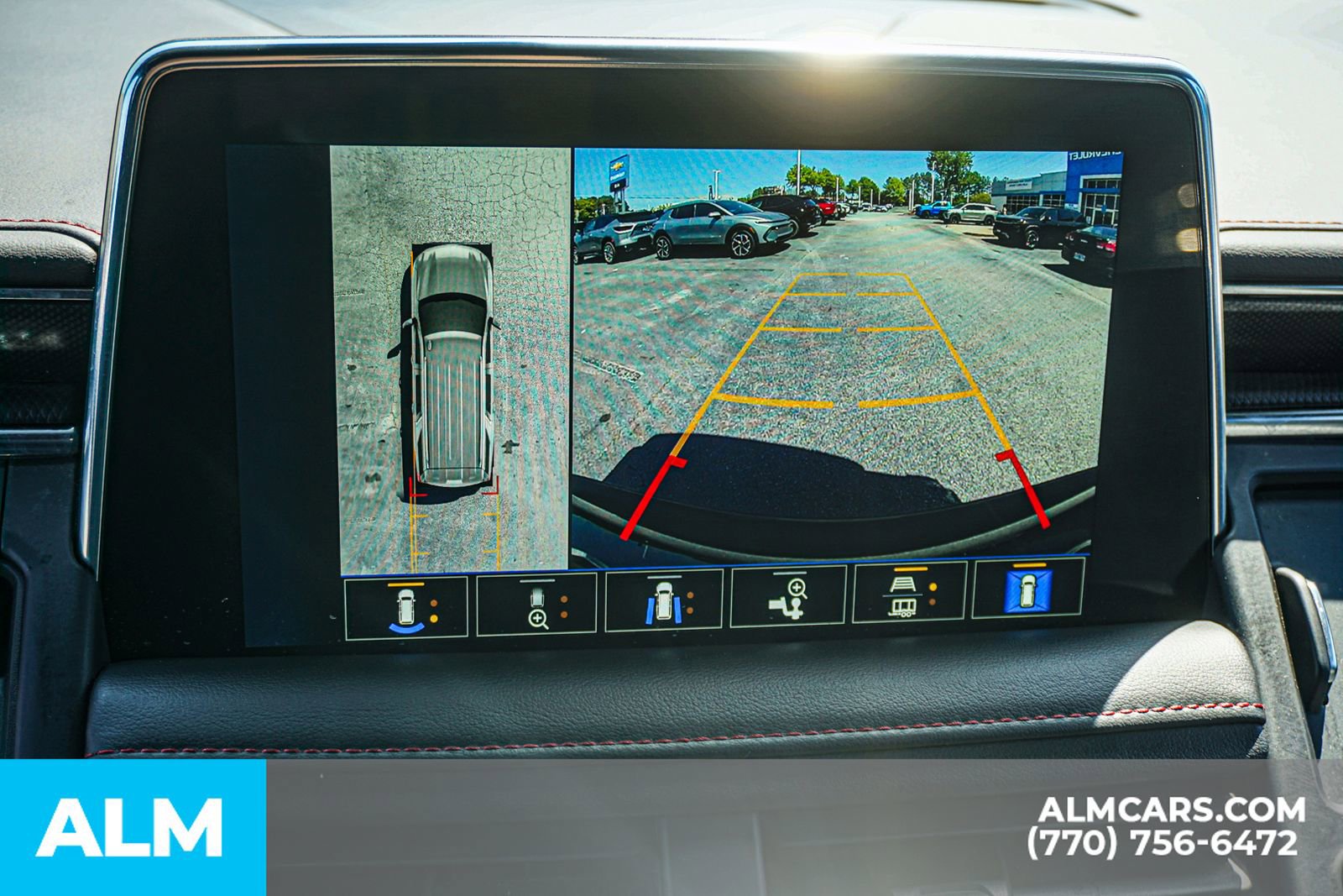 Used 2022 Chevrolet Suburban RST w/ Sport Performance Package AWD/4WD image 41