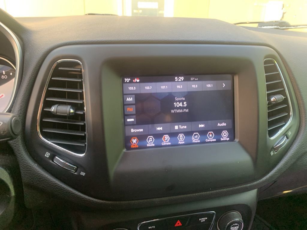 Used 2018 Jeep Compass Latitude w/ Popular Equipment Group image 15