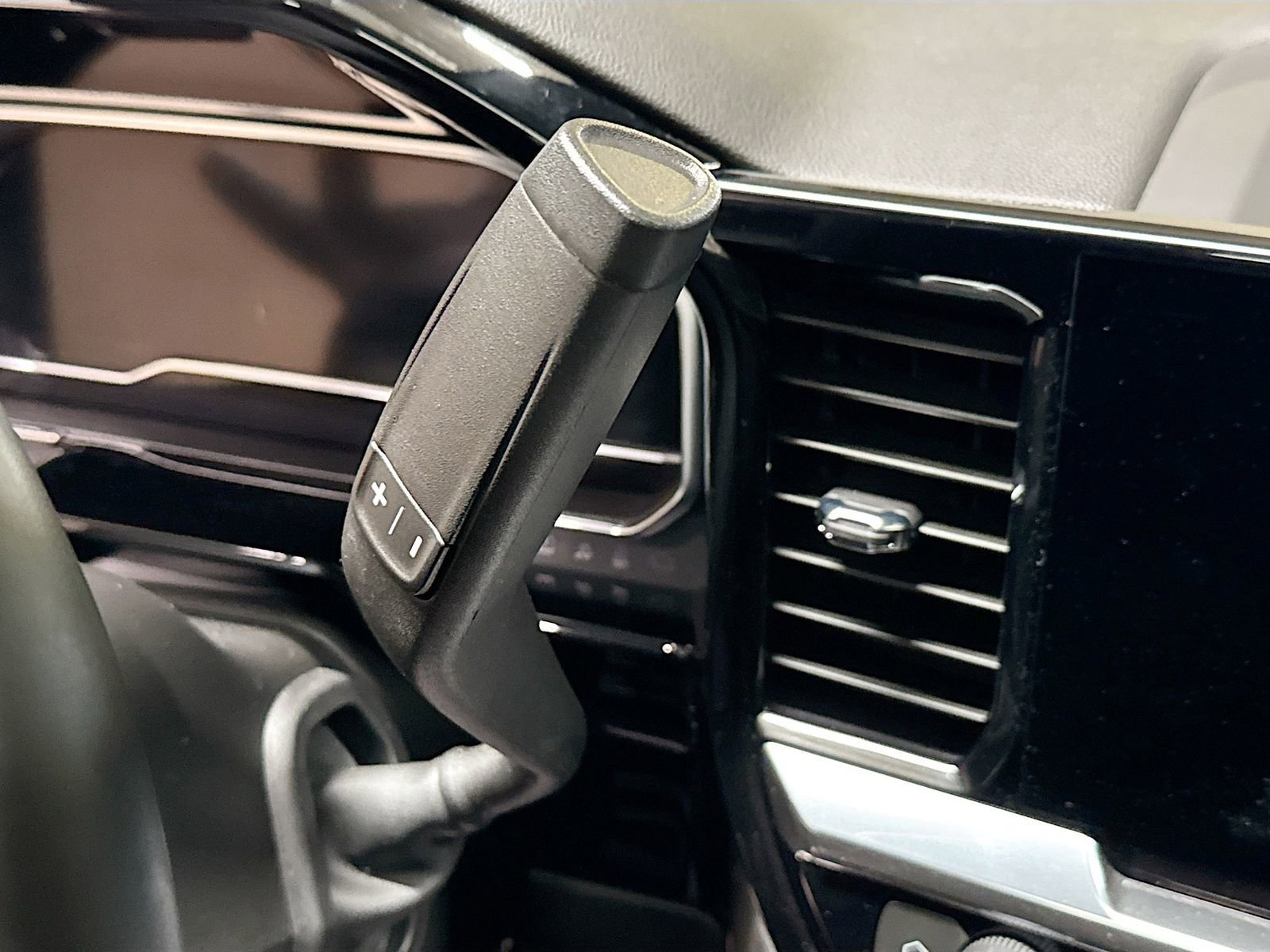 Used 2025 Chevrolet Silverado 2500 LTZ w/ Trail Boss Package image 20