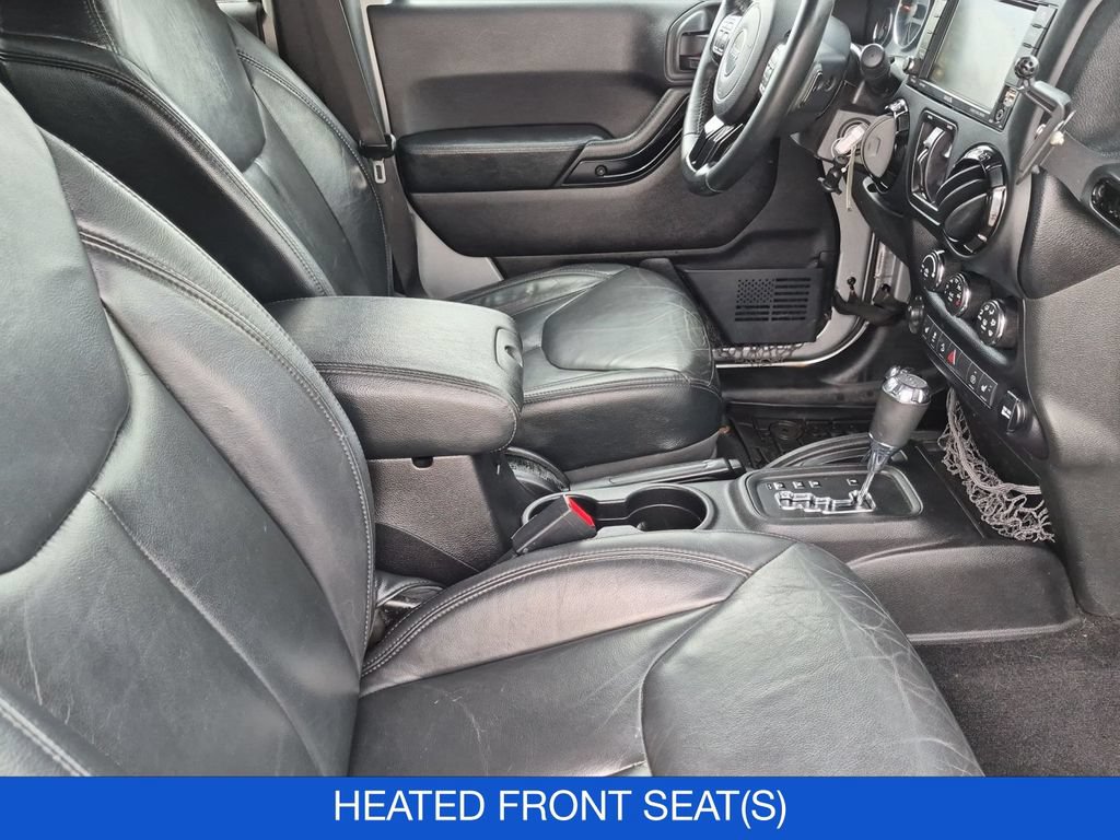Used 2015 Jeep Wrangler Unlimited Sahara AWD/4WD image 28
