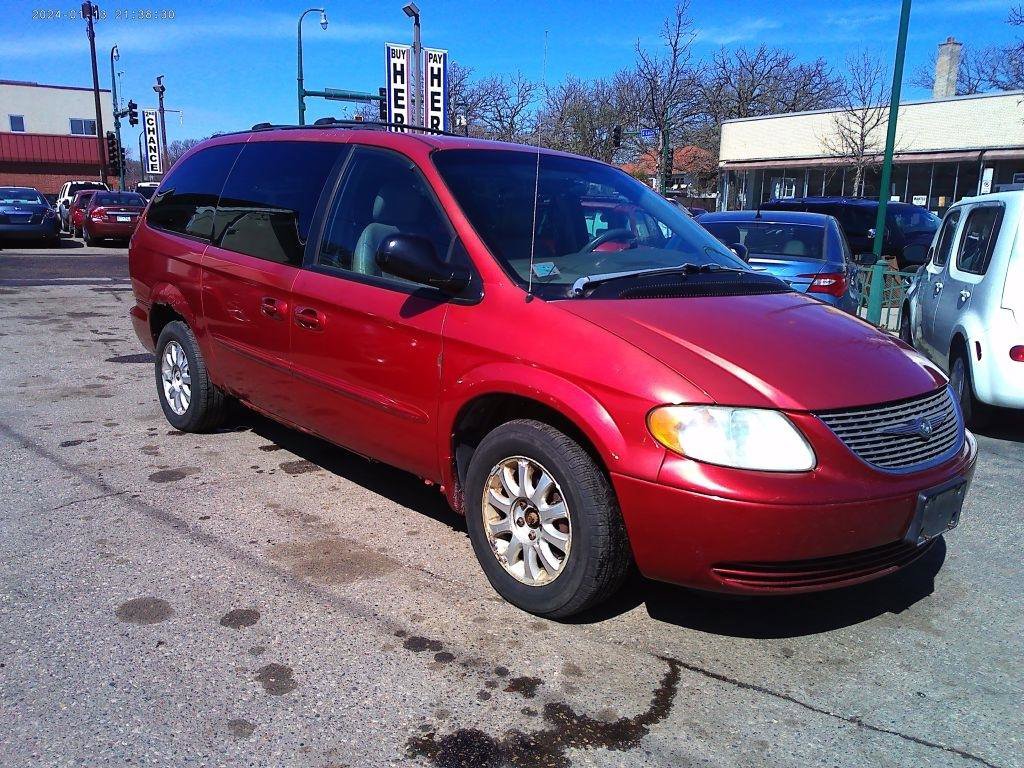 Used 2003 Chrysler Town & Country EX FWD image 1