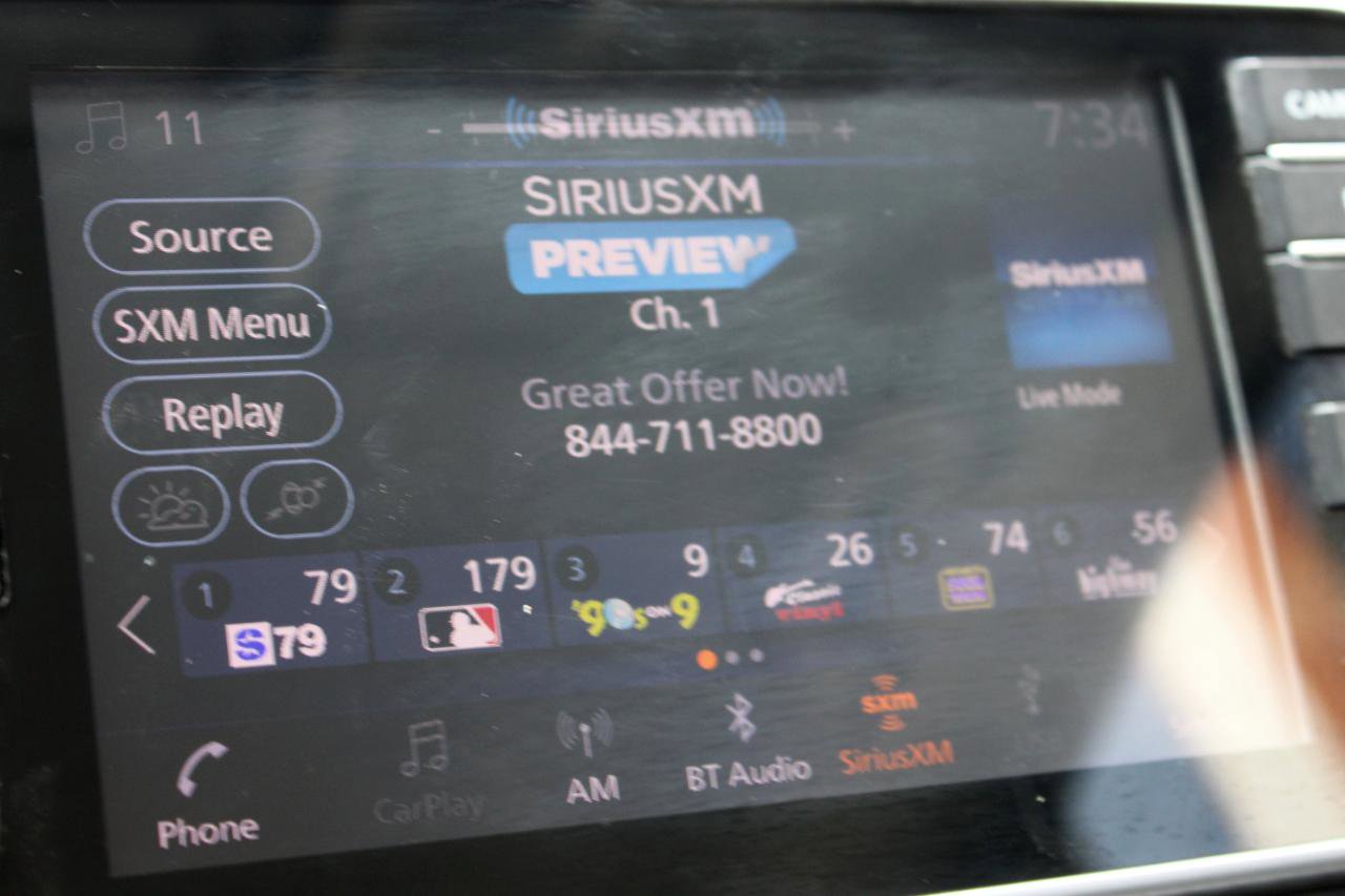 Used 2019 Nissan Kicks SV FWD image 31