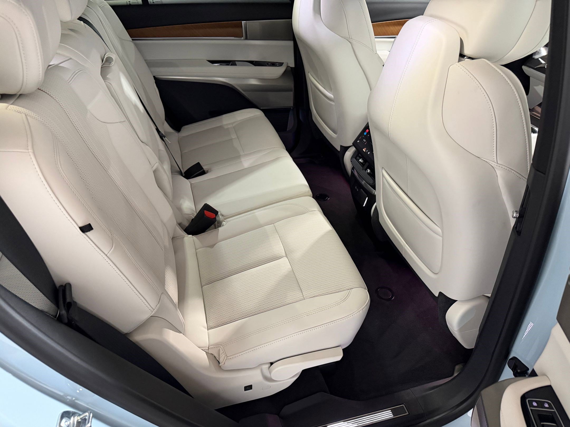 New 2026 Cadillac Vistiq Sport image 48