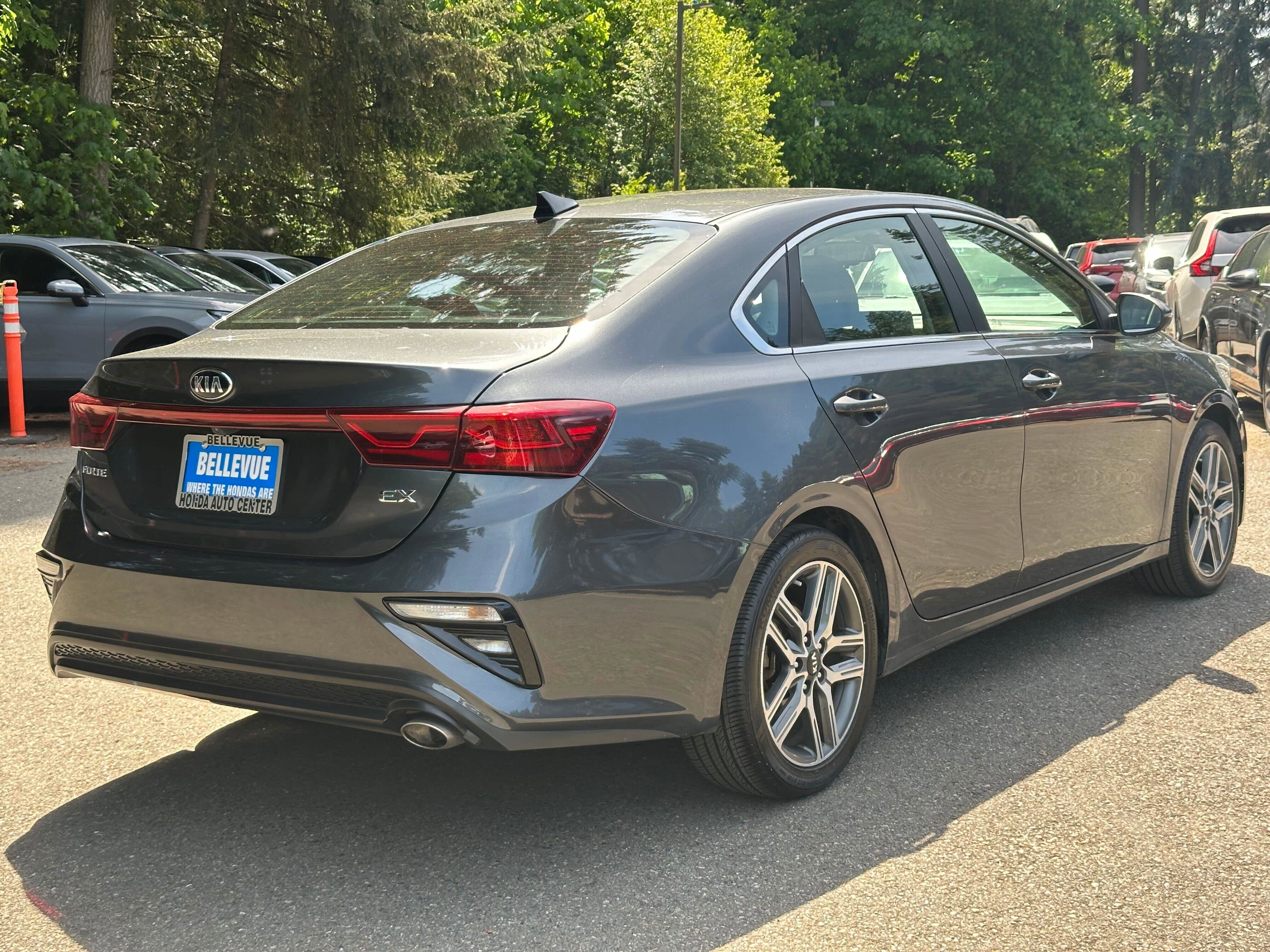 Used 2021 Kia Forte EX FWD image 3