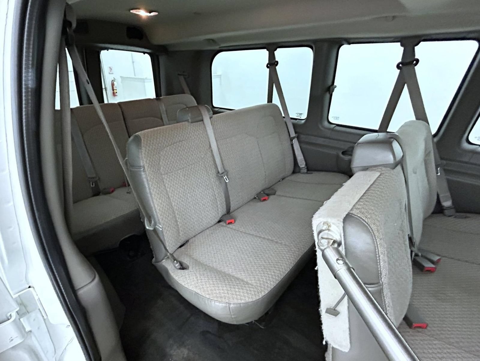 Used 2015 Chevrolet Express 3500 LT w/ LT Preferred Equipment Group RWD image 19