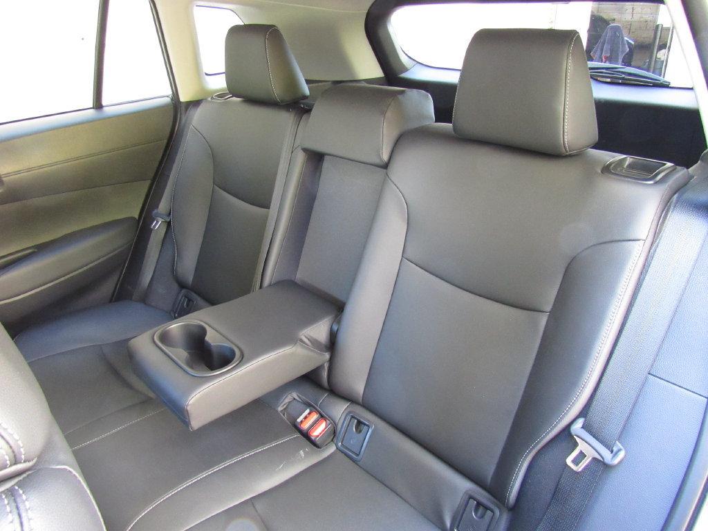 Used 2025 Toyota Corolla Cross XLE w/ Convenience Package AWD/4WD image 16