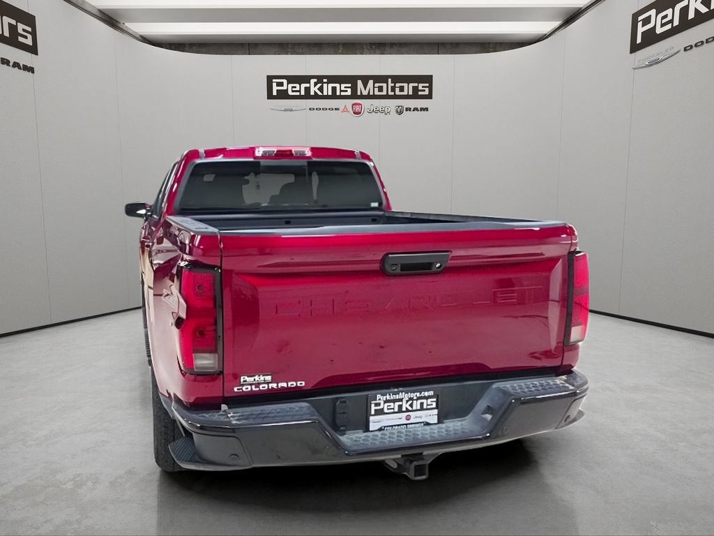 Used 2024 Chevrolet Colorado Z71 w/ Z71 Convenience Package 2 AWD/4WD image 4