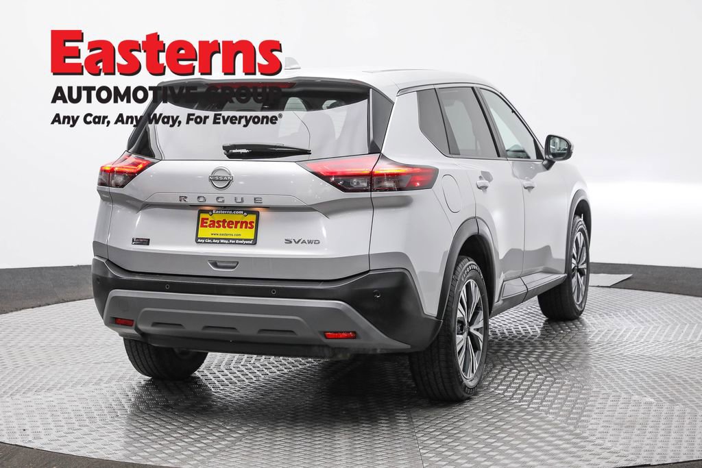 Used 2022 Nissan Rogue SV image 5