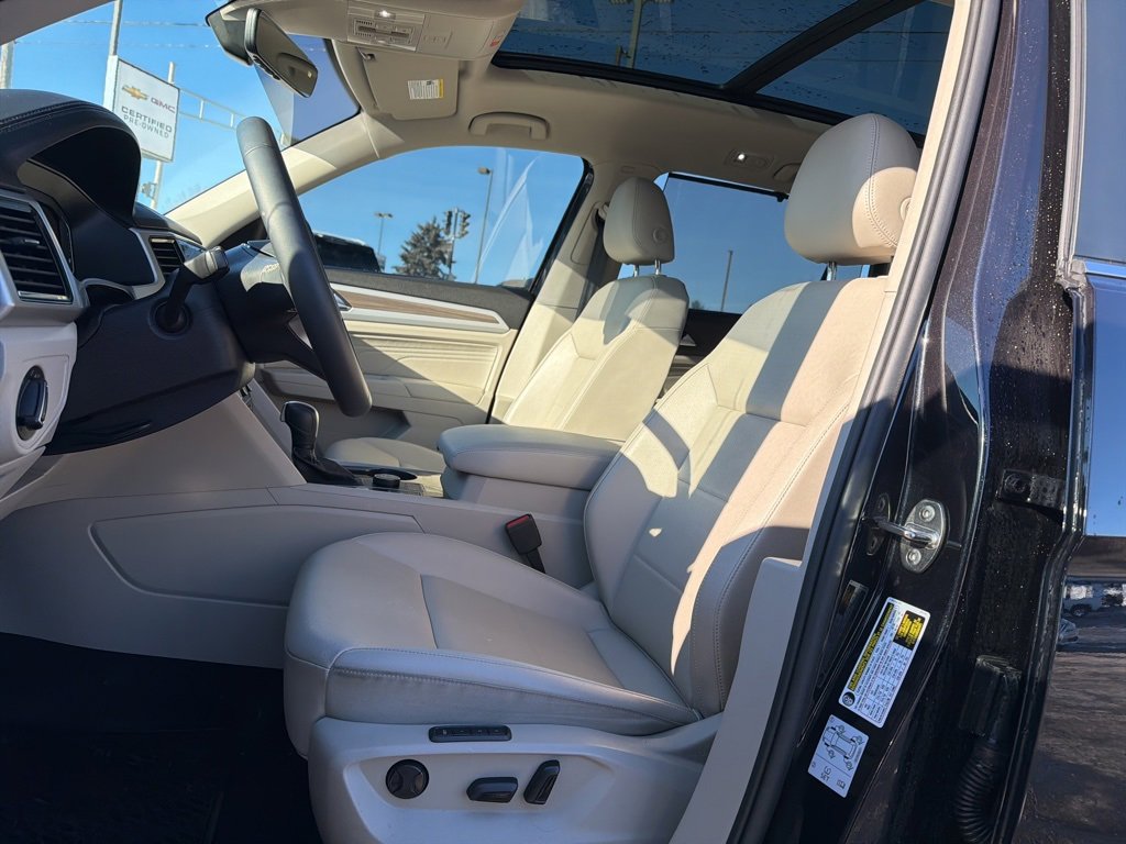 Used 2022 Volkswagen Atlas SEL image 10