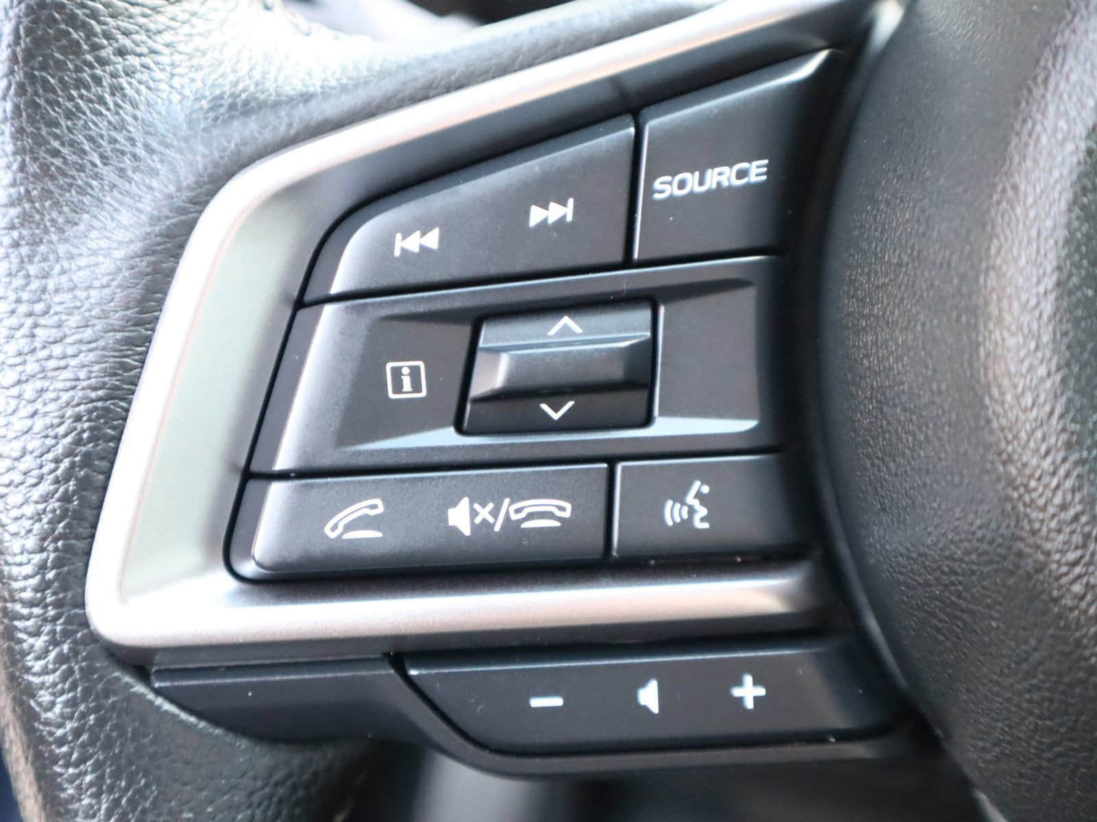 Used 2023 Subaru Outback Limited image 39