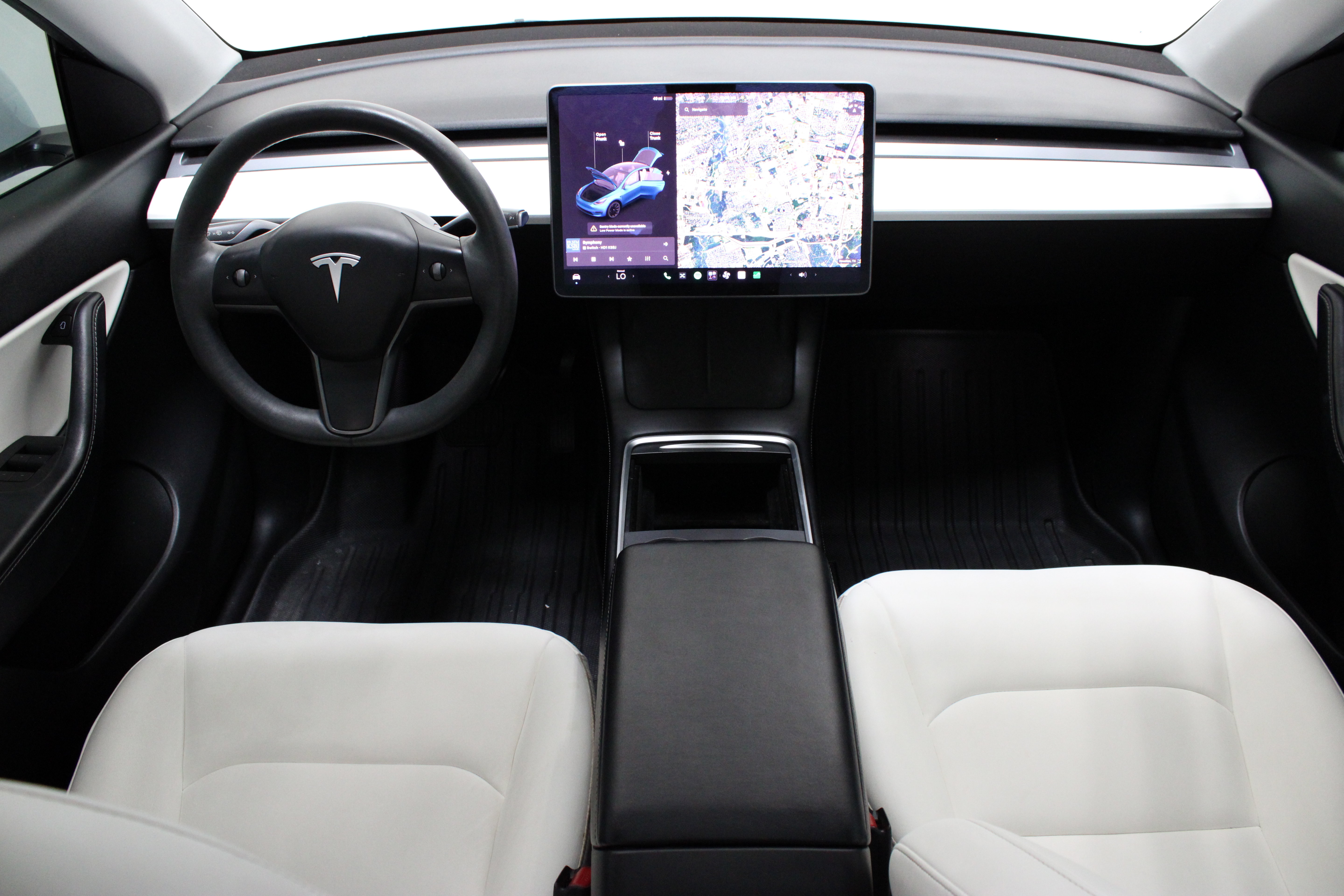 Used 2021 Tesla Model Y Long Range AWD/4WD image 27
