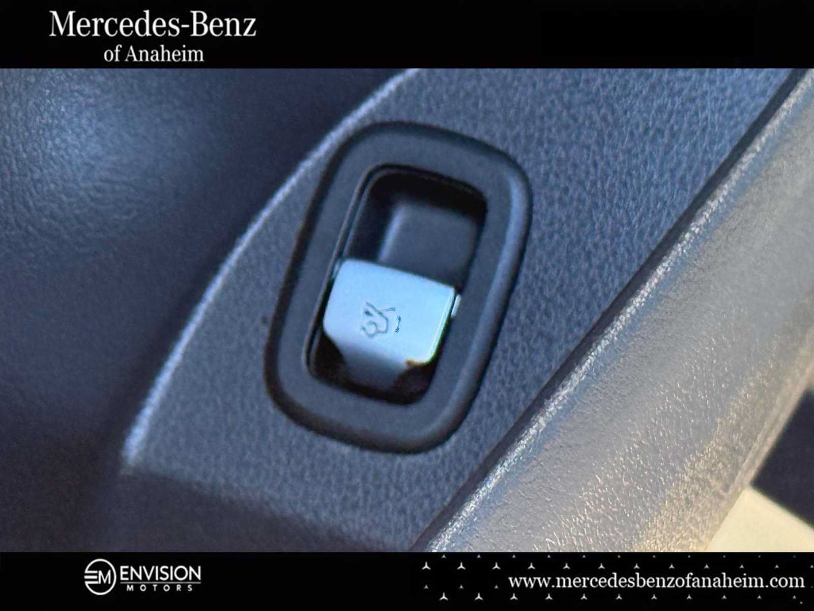Used 2026 Mercedes-Benz GLC 300 image 25
