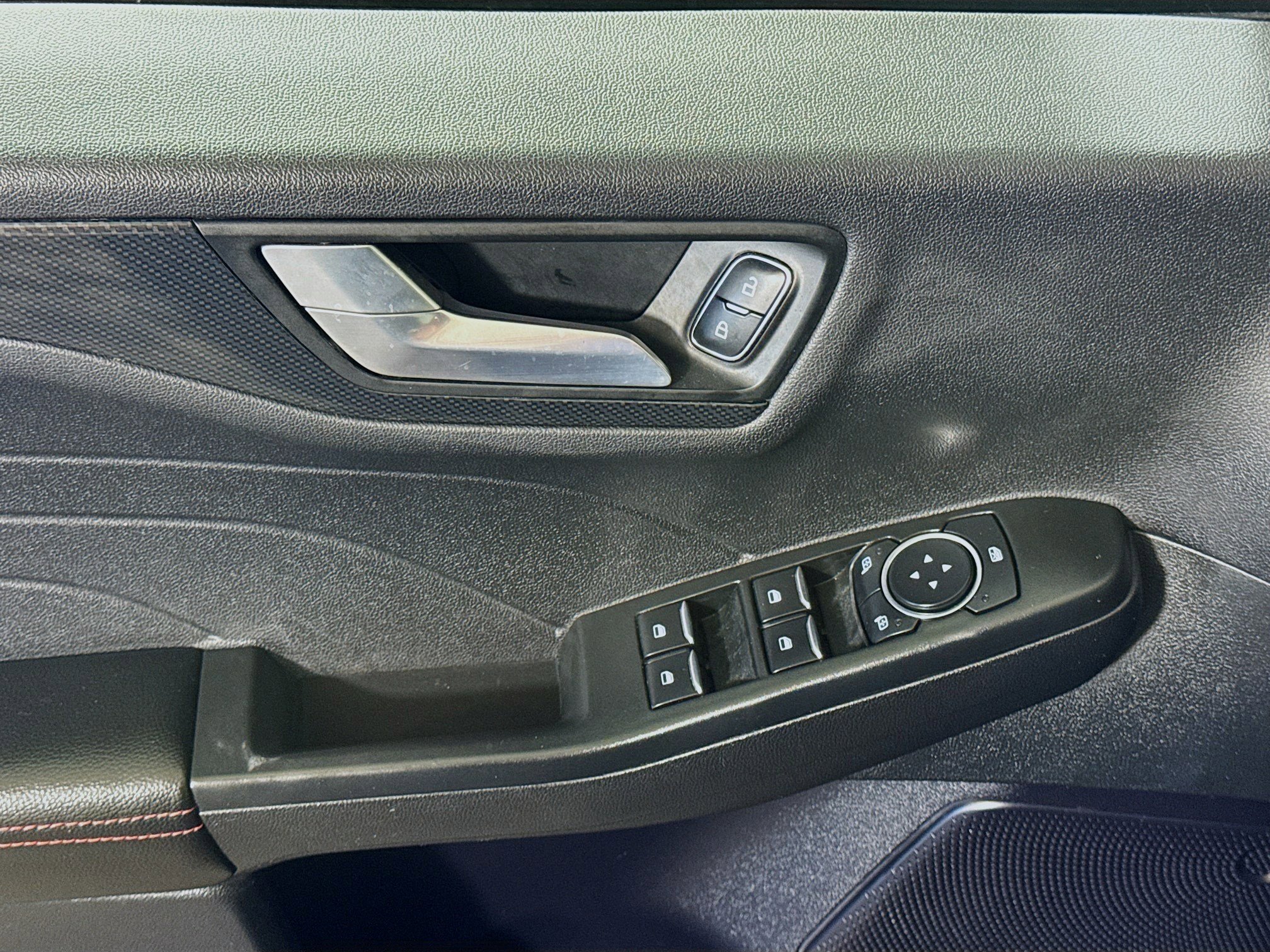 Used 2023 Ford Escape ST-Line image 24