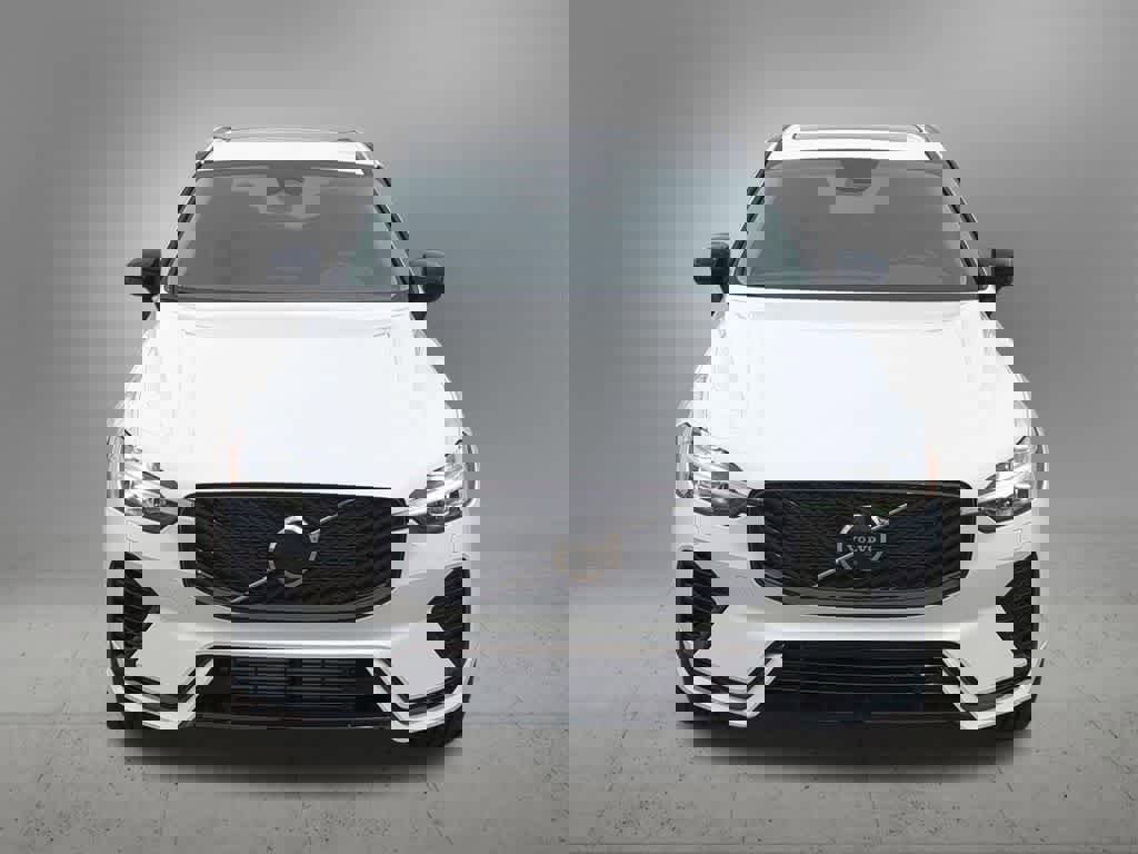 New 2026 Volvo XC60 T8 Plus w/ Protection Package Premier image 9
