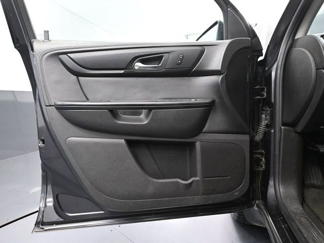 Used 2014 Chevrolet Traverse LT image 18