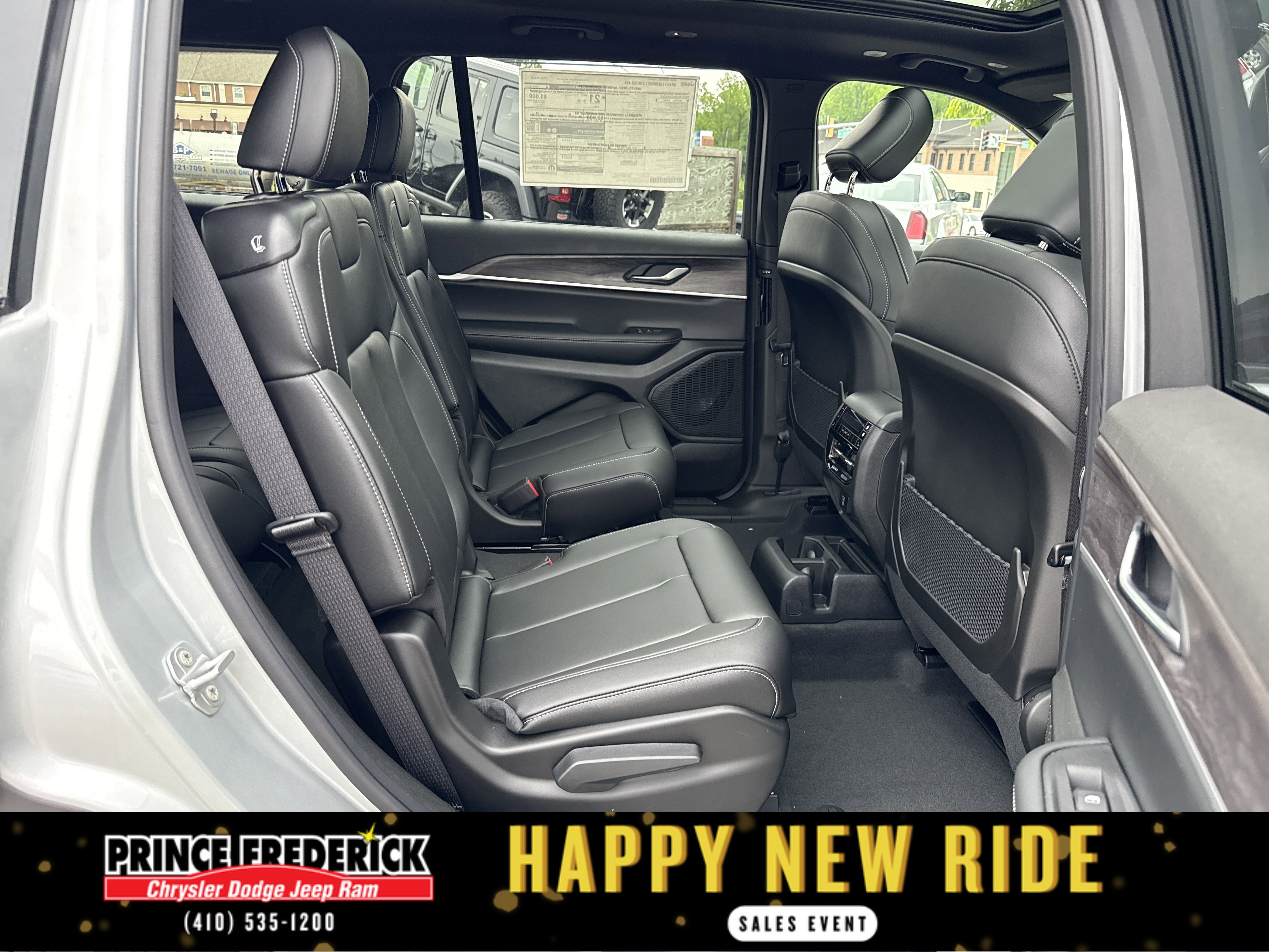 New 2025 Jeep Grand Cherokee L Limited w/ Black Appearance Package image 14