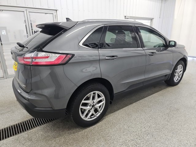 Used 2024 Ford Edge SEL w/ Convenience Package image 6