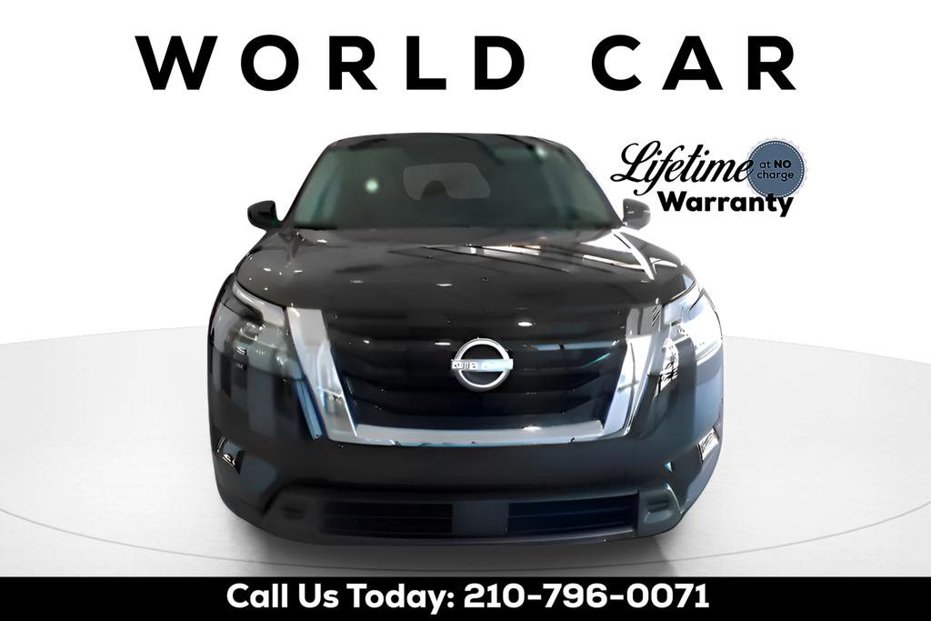 Used 2025 Nissan Pathfinder S image 8