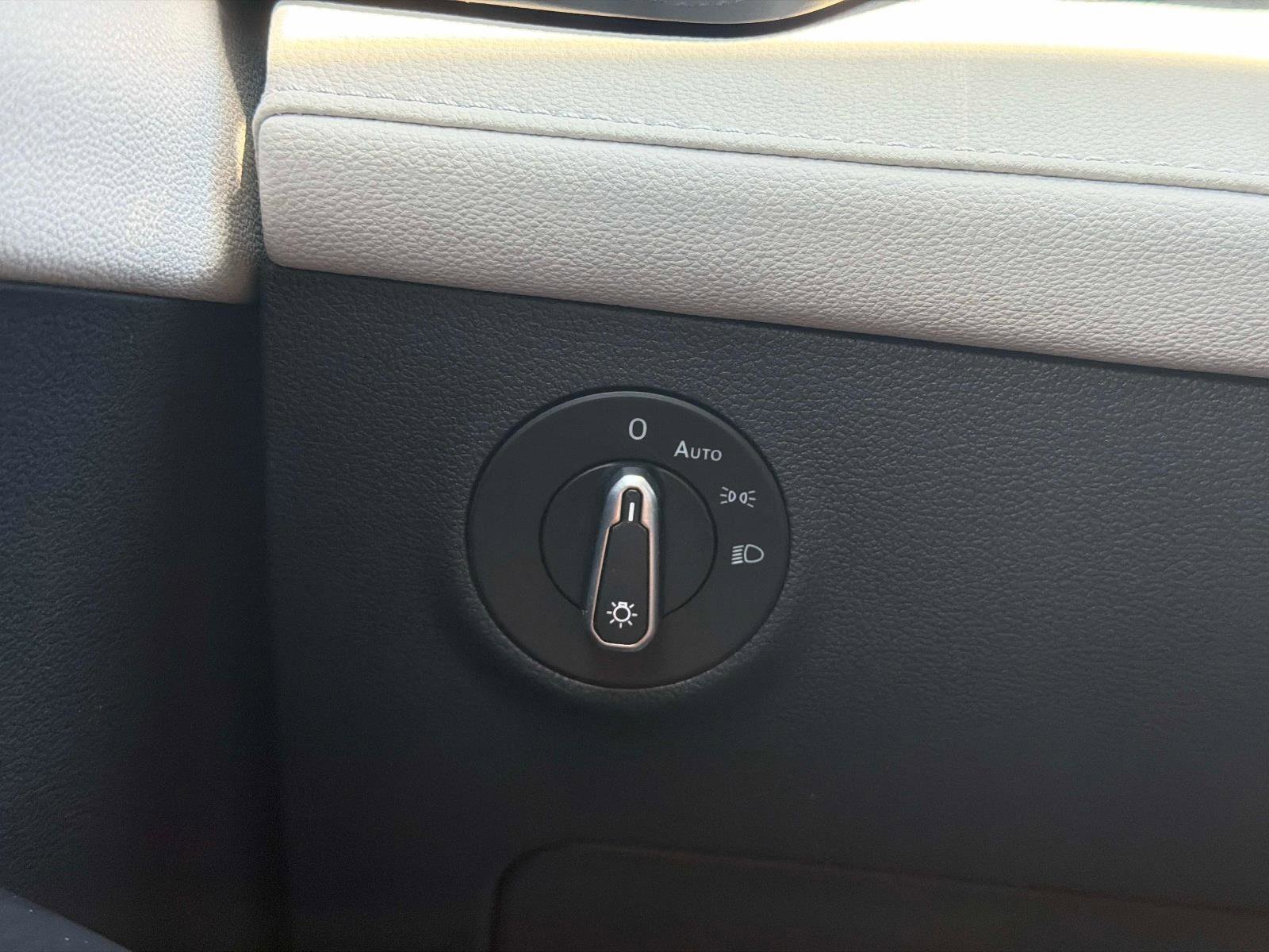 Used 2025 Volkswagen Taos S image 29